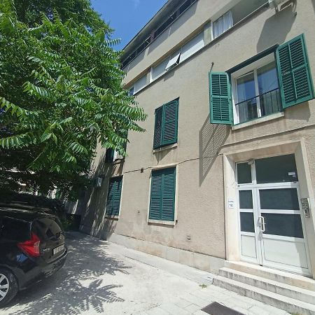 Apartment Nina , Bacvice Beach Сплит Экстерьер фото